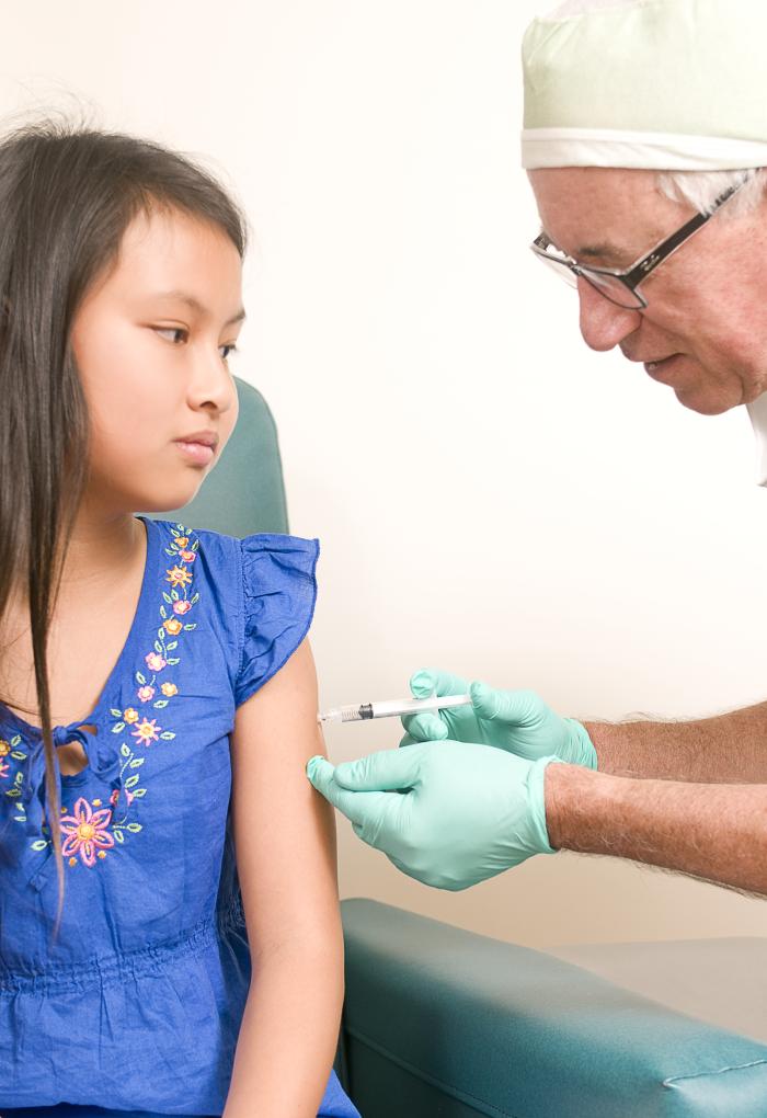 tiêm vắc-xin não mô cầu nhóm C được khuyến cáo