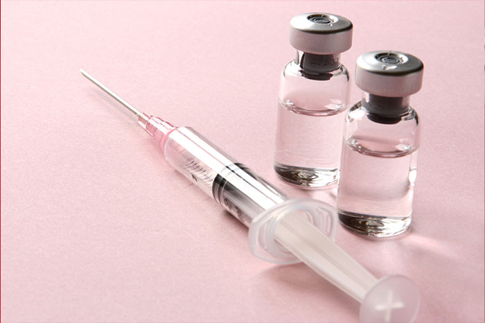 Tiêm vắc-xin bạch hầu